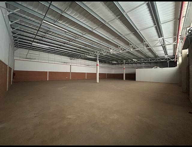 868M² WAREHOUSE TO LET IN CLAYVILLE